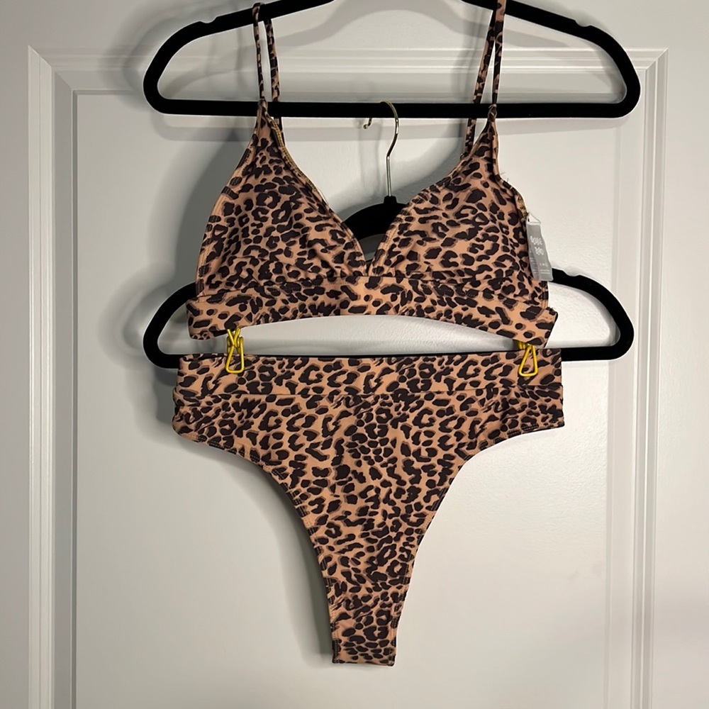 NEW *tags* Double Leopard Print Bikini 💋